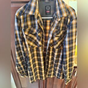 Wrangler men’s shirt size medium like new